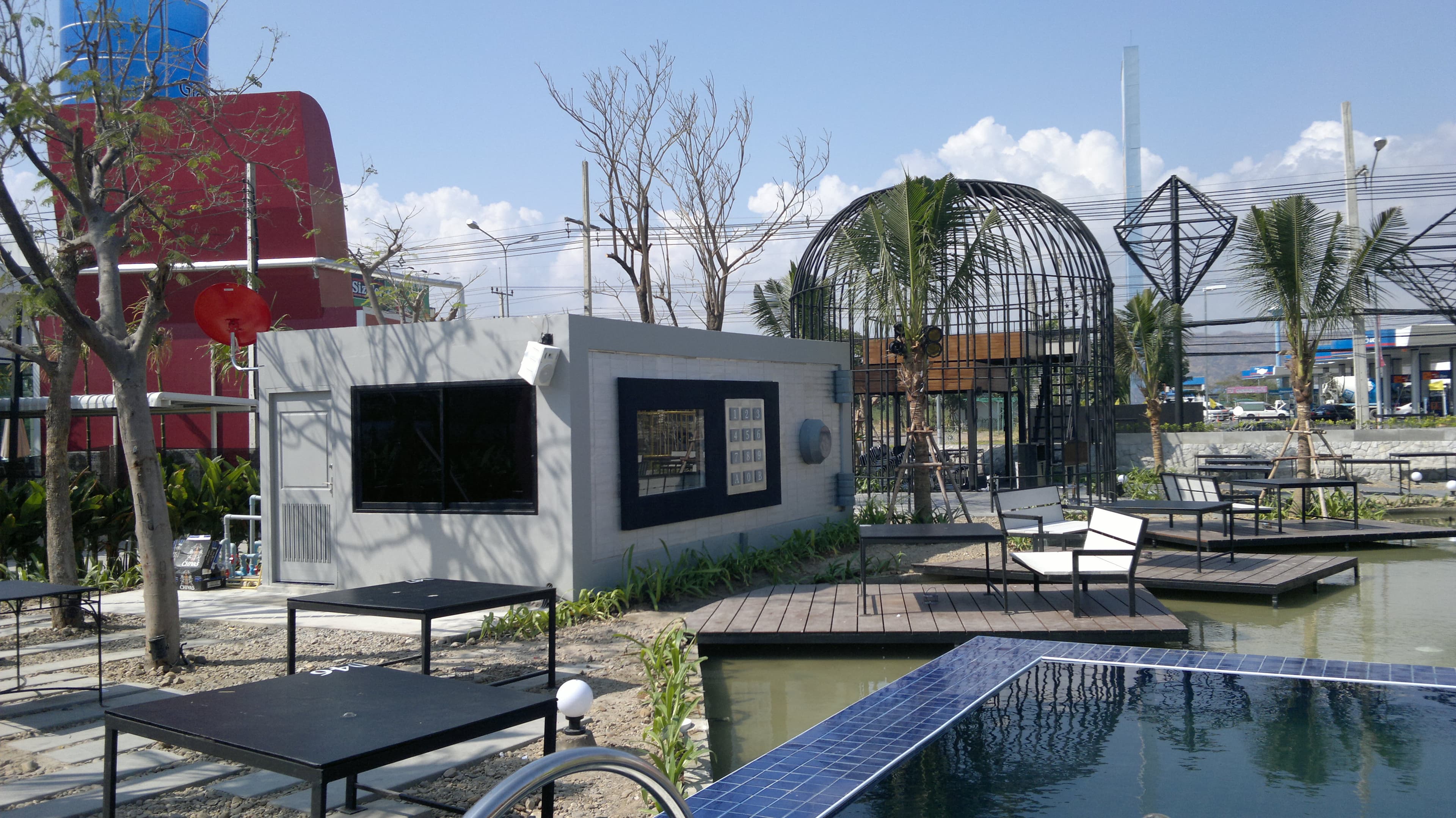 The Giant Restaurant - Photo 2